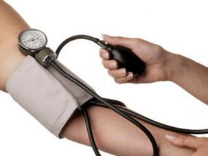 Misurazione della pressione per la pressione alta